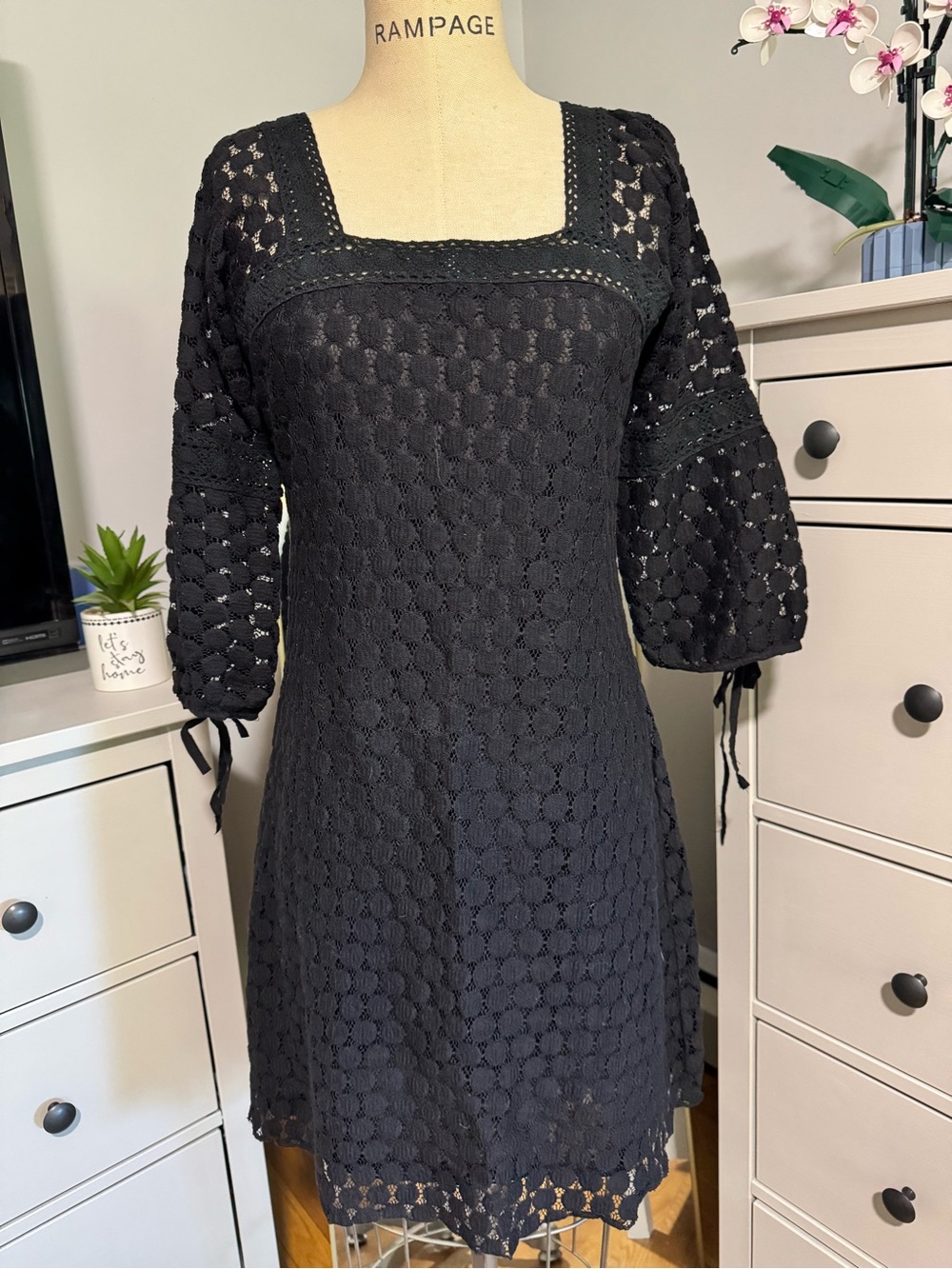 Solitaire by Ravi Khosla Black‎ Lace Above the Knee Dress - Size M